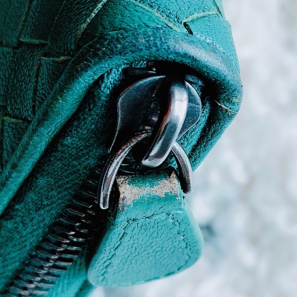 Authentic Bottega Veneta Wallet - Picture 6 of 8